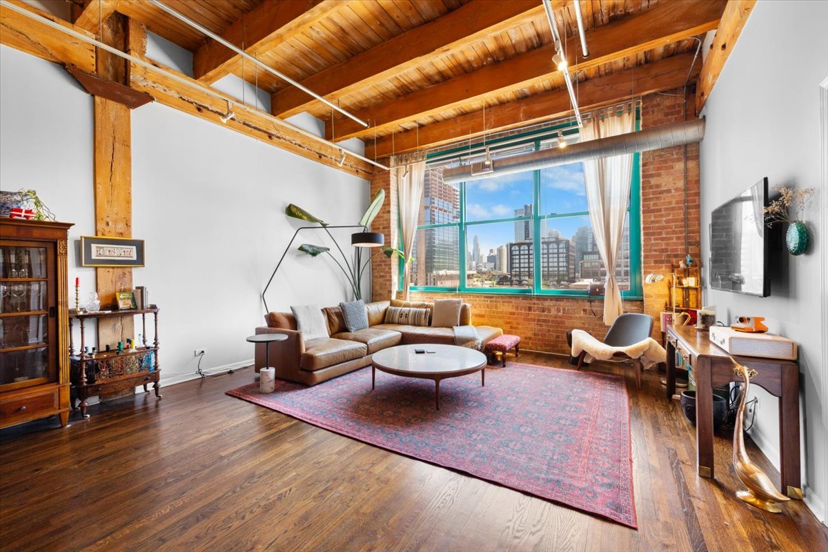 312 North May Street Chicago IL 60607