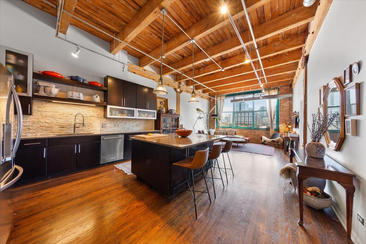 312 North May Street Chicago IL 60607