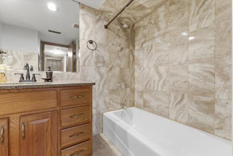 13248 West Circle Drive Parkway Crestwood IL 60418