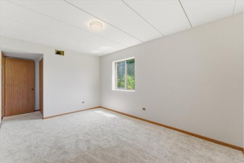 13248 West Circle Drive Parkway Crestwood IL 60418