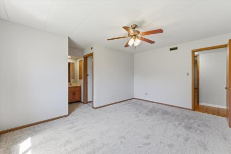 13248 West Circle Drive Parkway Crestwood IL 60418