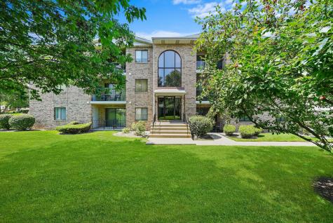 13248 West Circle Drive Parkway Crestwood IL 60418
