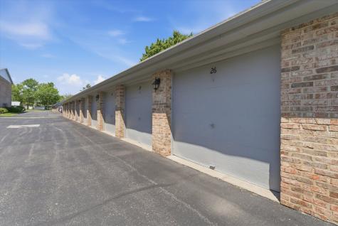 13248 West Circle Drive Parkway Crestwood IL 60418