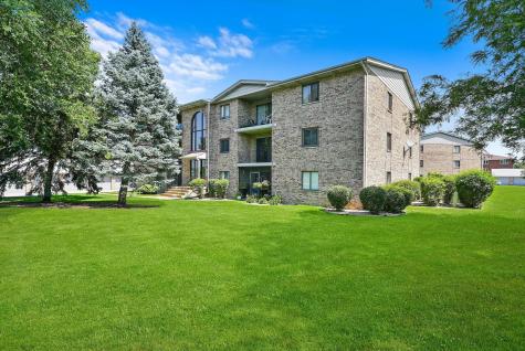 13248 West Circle Drive Parkway Crestwood IL 60418