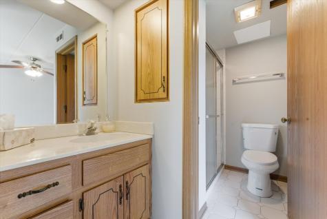 13248 West Circle Drive Parkway Crestwood IL 60418