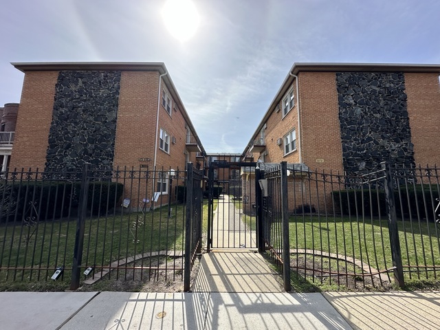 1727 West Touhy Avenue Chicago IL 60626