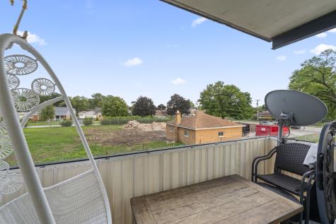 7102 West 107th Street Worth IL 60482