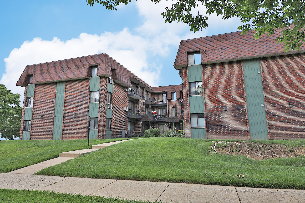 4946 Douglas Road Downers Grove IL 60515