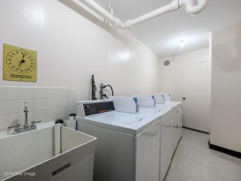 7061 North Kedzie Avenue Chicago IL 60645