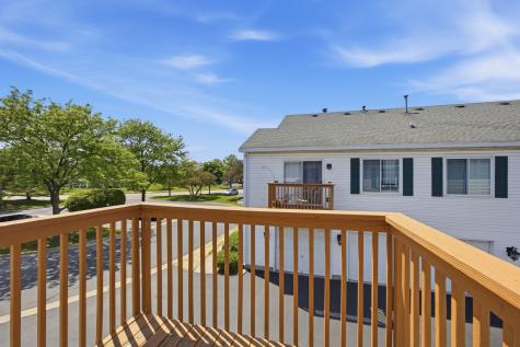 729 Fieldcrest Drive South Elgin IL 60177