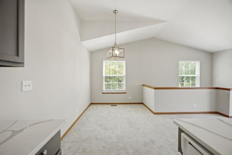 729 Fieldcrest Drive South Elgin IL 60177