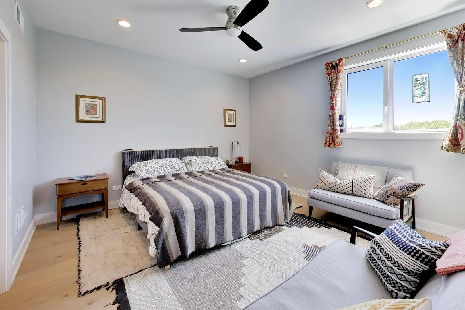 2437 West Foster Avenue Chicago IL 60625