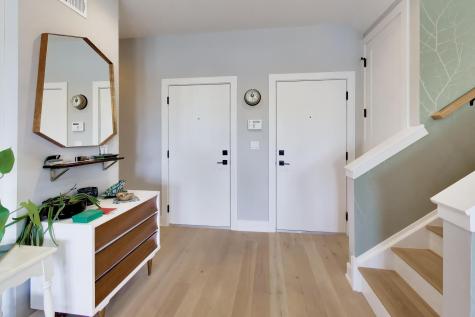 2437 West Foster Avenue Chicago IL 60625