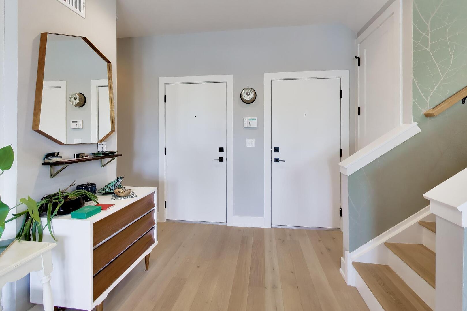 2437 West Foster Avenue Chicago IL 60625