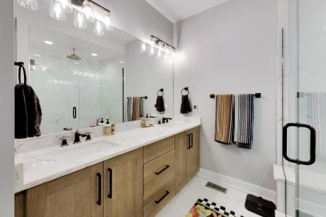 2437 West Foster Avenue Chicago IL 60625