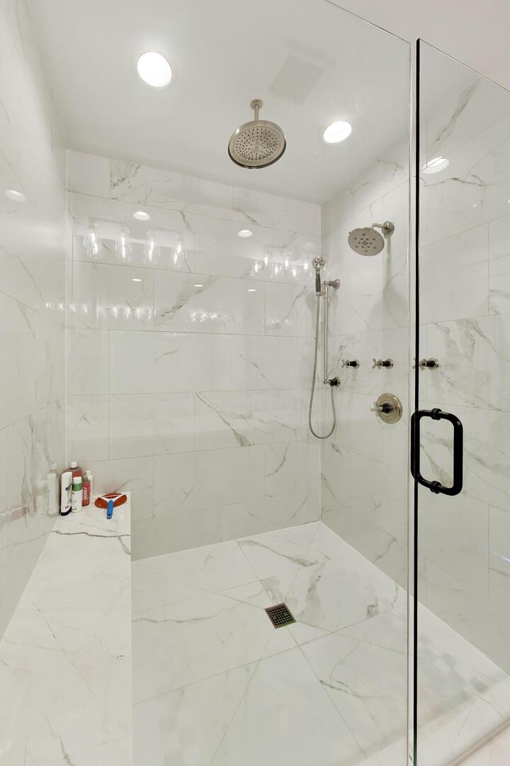 2437 West Foster Avenue Chicago IL 60625