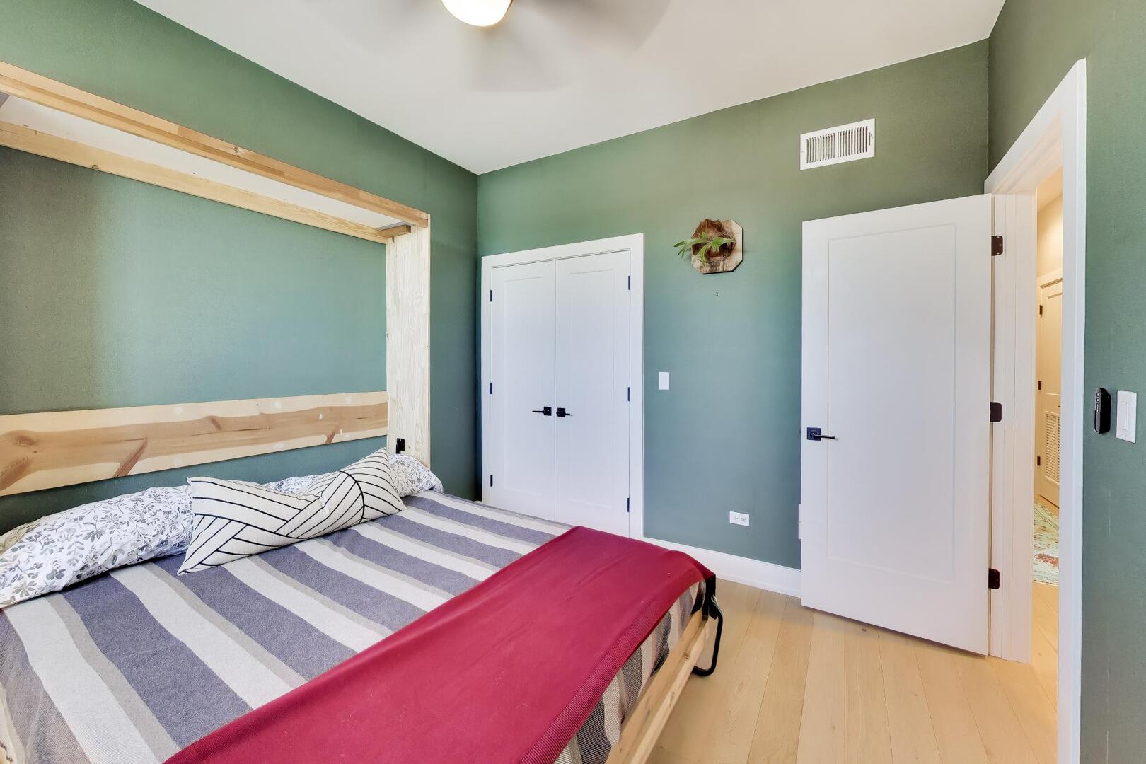 2437 West Foster Avenue Chicago IL 60625