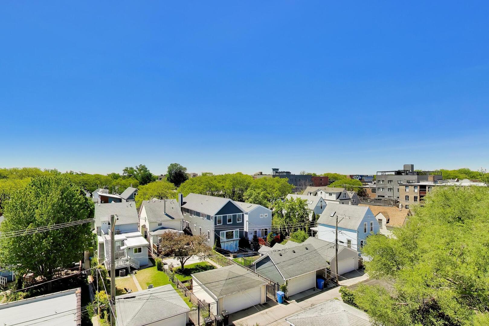 2437 West Foster Avenue Chicago IL 60625