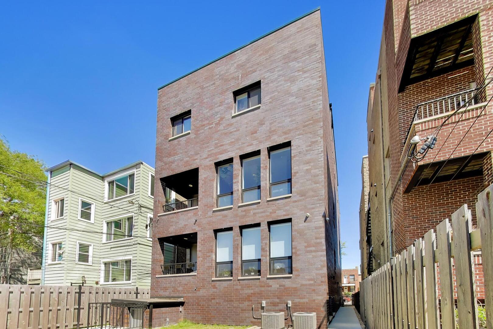 2437 West Foster Avenue Chicago IL 60625