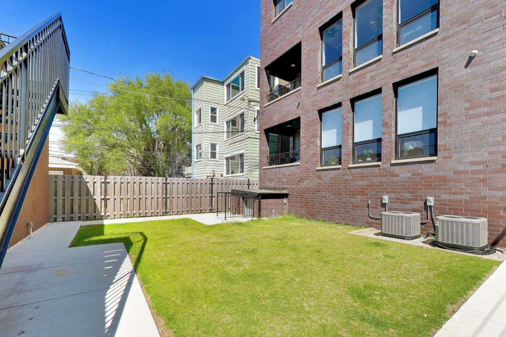 2437 West Foster Avenue Chicago IL 60625