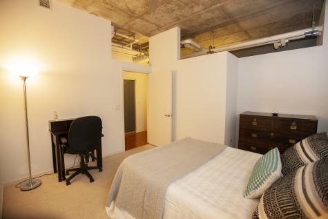 807 Davis Street Evanston IL 60201