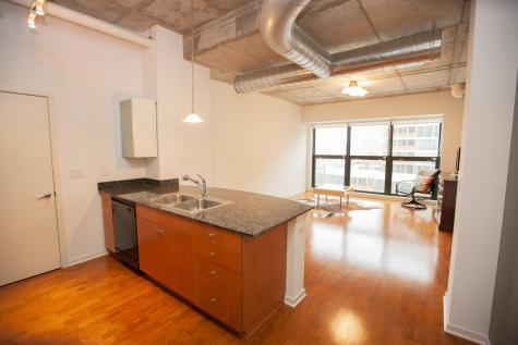 807 Davis Street Evanston IL 60201