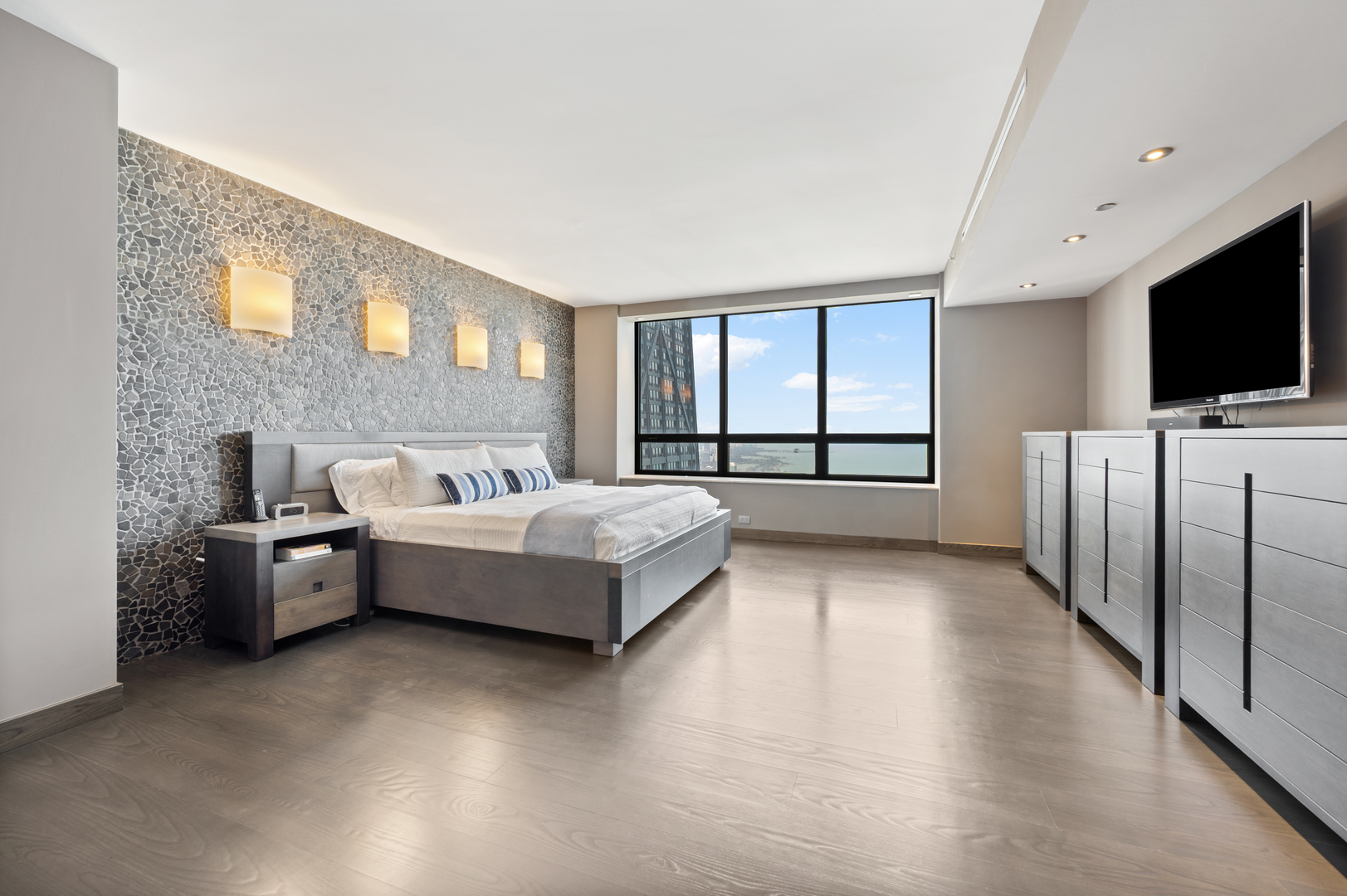 180 East Pearson Street Chicago IL 60611
