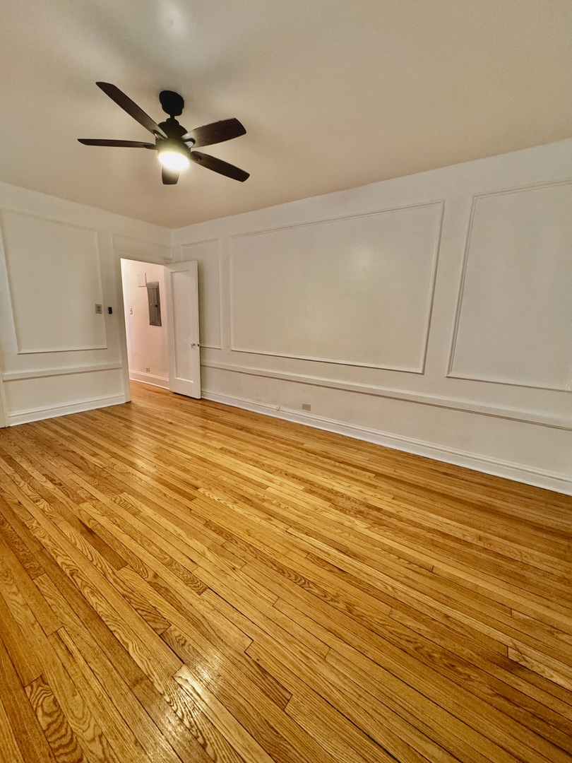 6735 South Oglesby Avenue Chicago IL 60649