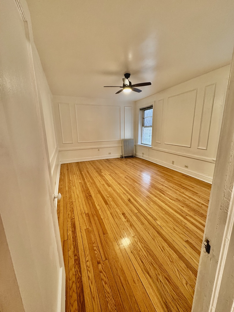 6735 South Oglesby Avenue Chicago IL 60649