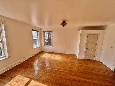 6735 South Oglesby Avenue Chicago IL 60649