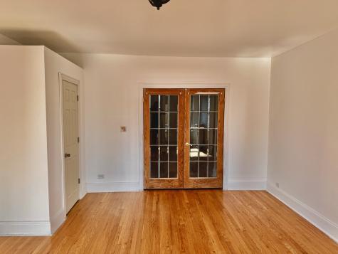 6735 South Oglesby Avenue Chicago IL 60649