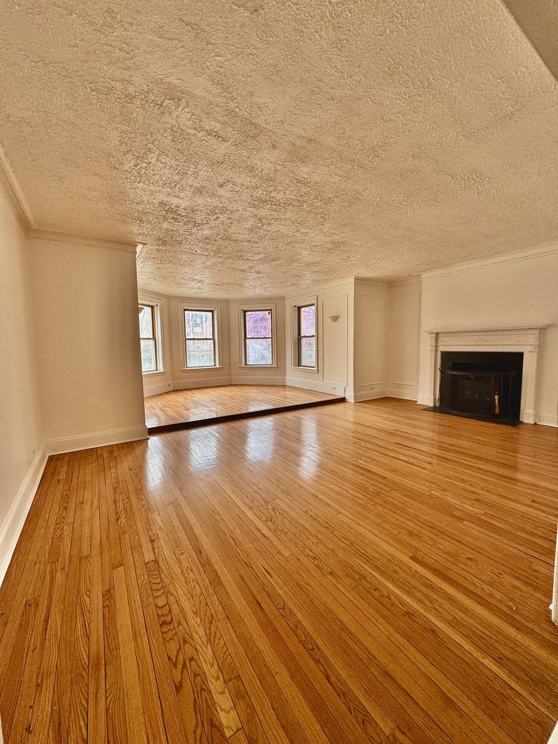 6735 South Oglesby Avenue Chicago IL 60649
