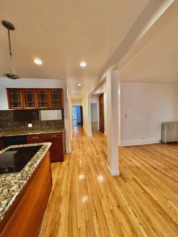 6735 South Oglesby Avenue Chicago IL 60649
