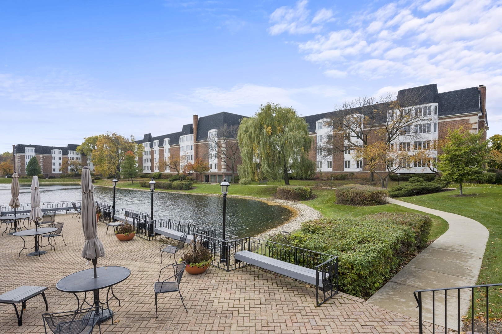 250 Lake Boulevard Buffalo Grove IL 60089