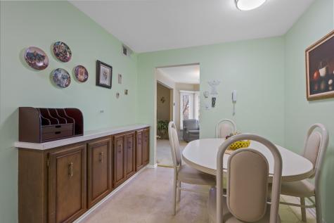 250 Lake Boulevard Buffalo Grove IL 60089