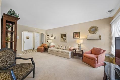 250 Lake Boulevard Buffalo Grove IL 60089