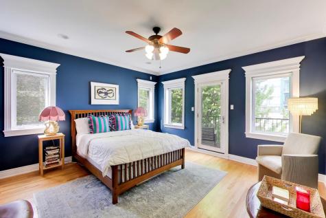 5526 North Winthrop Avenue Chicago IL 60640
