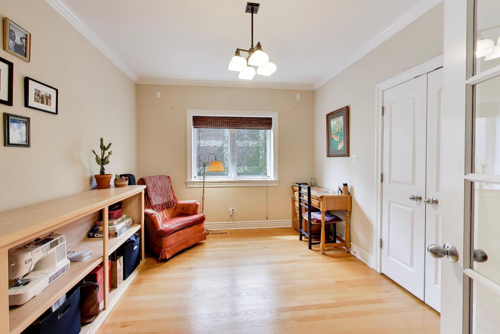 5526 North Winthrop Avenue Chicago IL 60640