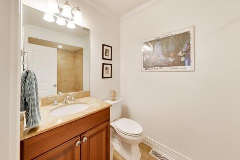 5526 North Winthrop Avenue Chicago IL 60640