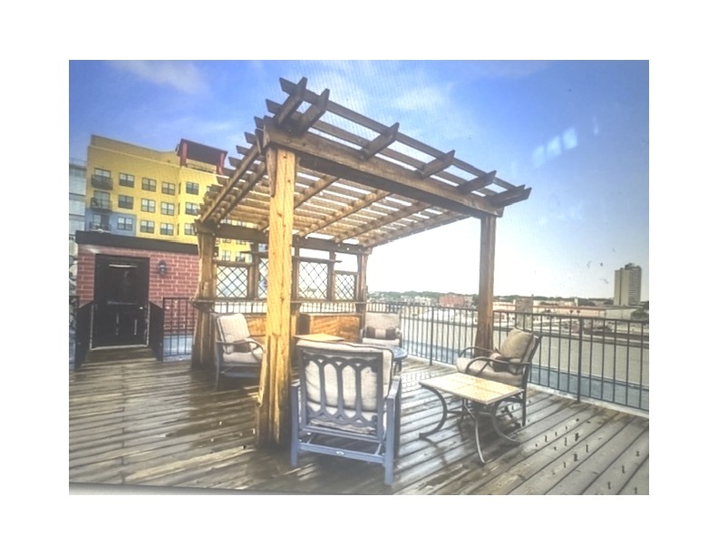5526 North Winthrop Avenue Chicago IL 60640