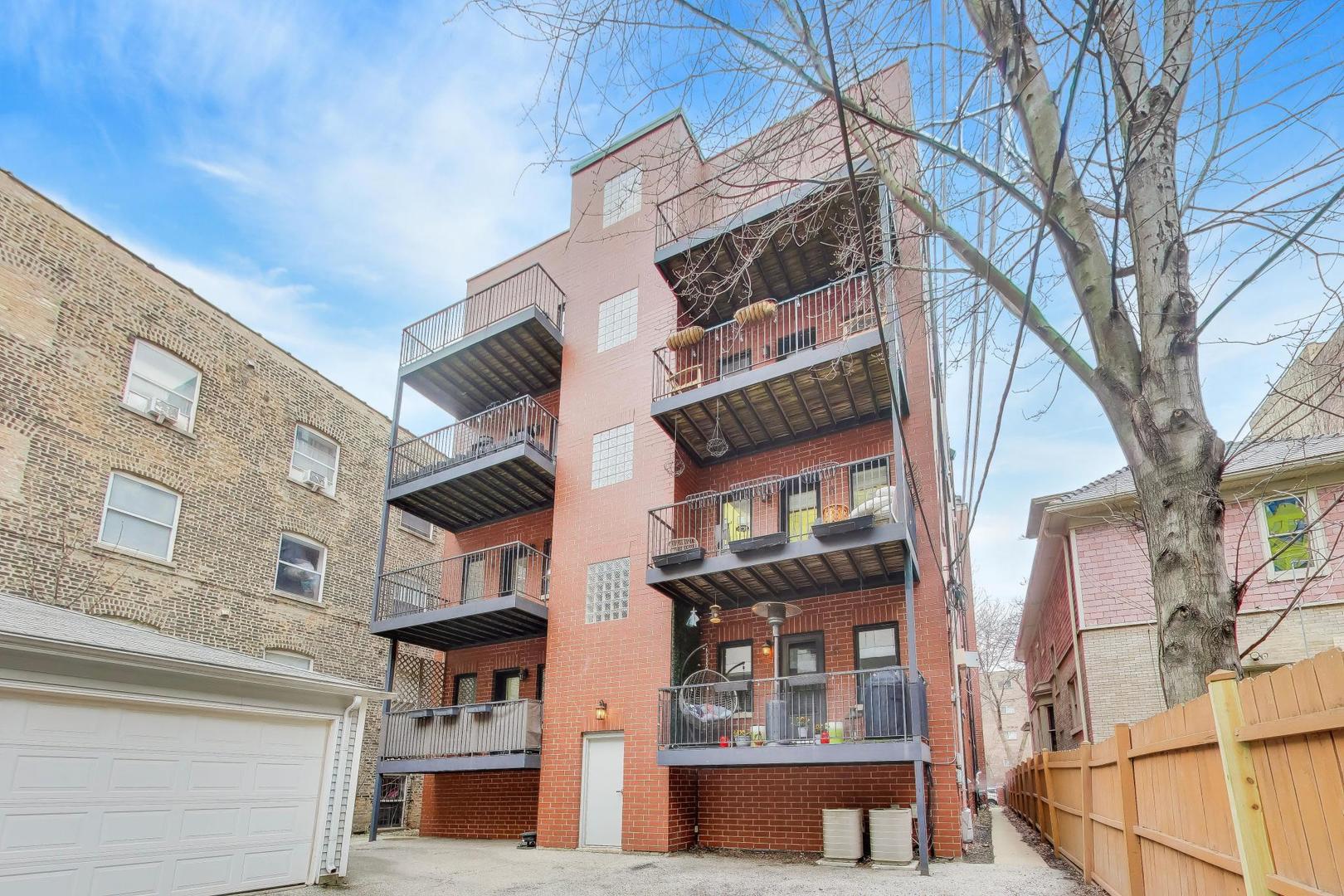 5526 North Winthrop Avenue Chicago IL 60640