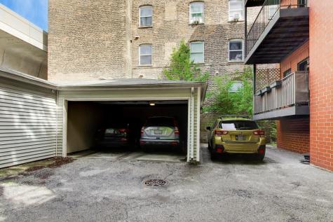 5526 North Winthrop Avenue Chicago IL 60640