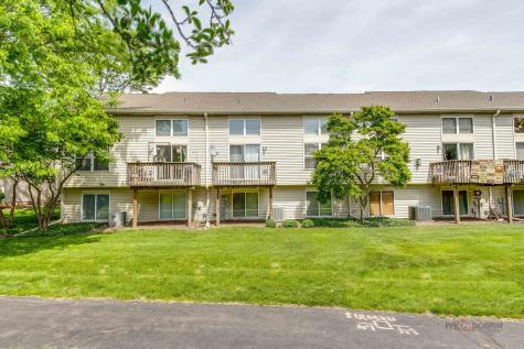386 Gladstone Lane Elgin IL 60120