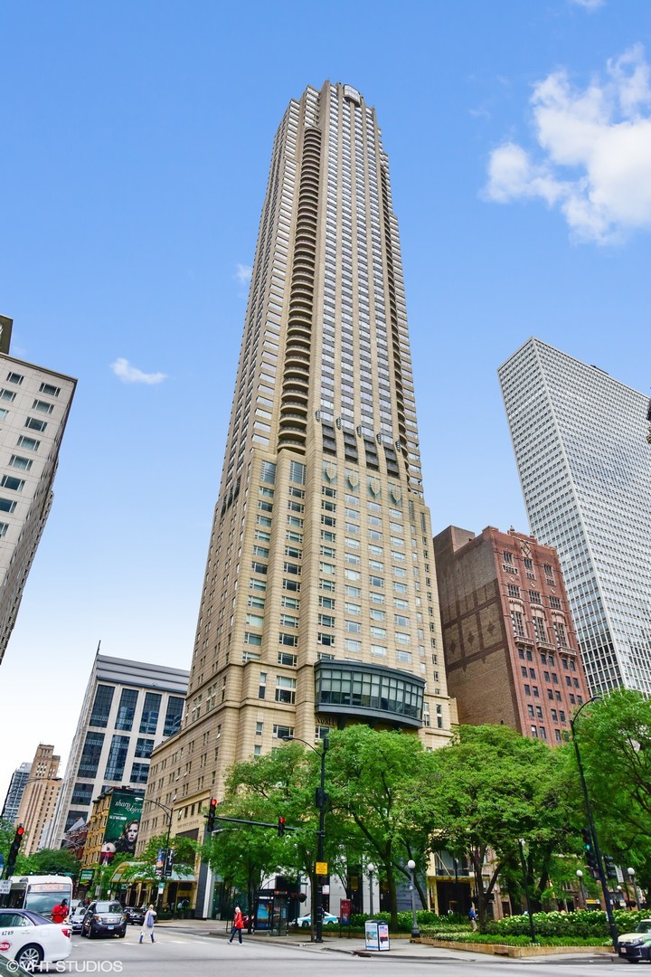 800 North Michigan Avenue Chicago IL 60611