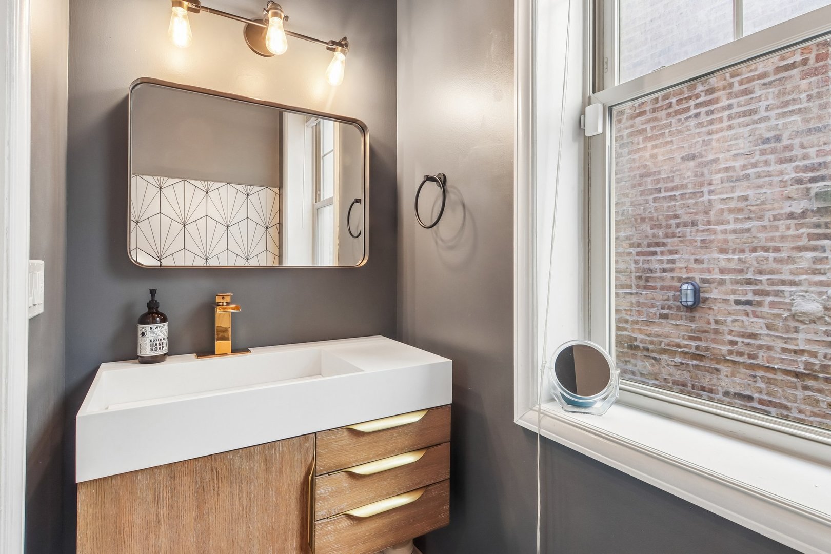 2656 West Gunnison Street Chicago IL 60625