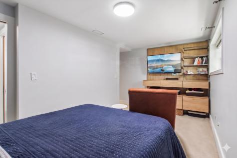 2656 West Gunnison Street Chicago IL 60625