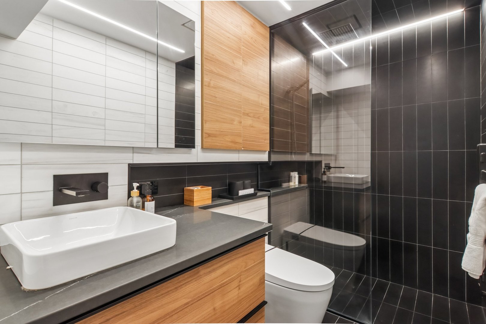 2656 West Gunnison Street Chicago IL 60625