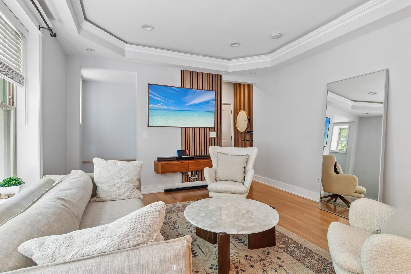 2656 West Gunnison Street Chicago IL 60625