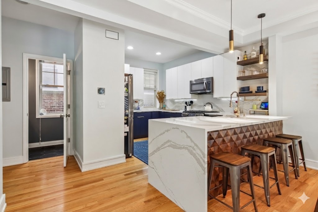2656 West Gunnison Street Chicago IL 60625