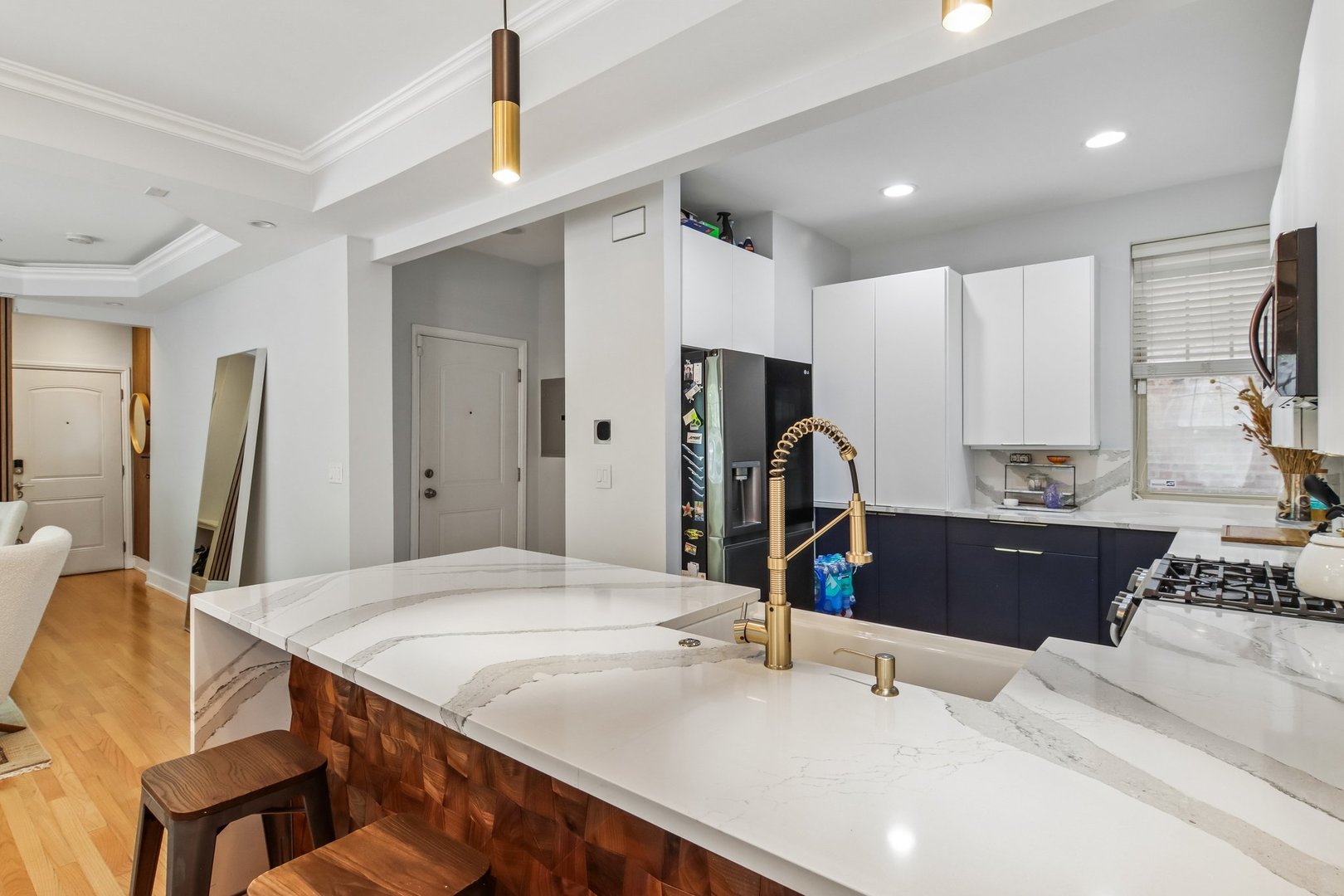 2656 West Gunnison Street Chicago IL 60625